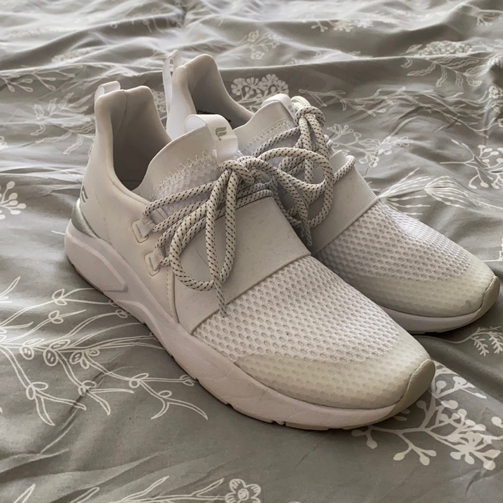 Fabletics White Zuma Studio Sneaker 👟🤍